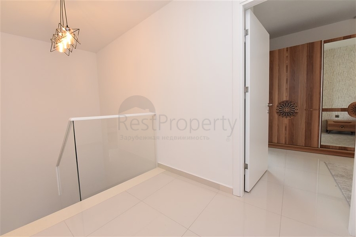 دوبلكس ارضية - 3 غرف وصالة مفروشة - ضمن مجمع 5 نجوم في كاستل / الانيا 