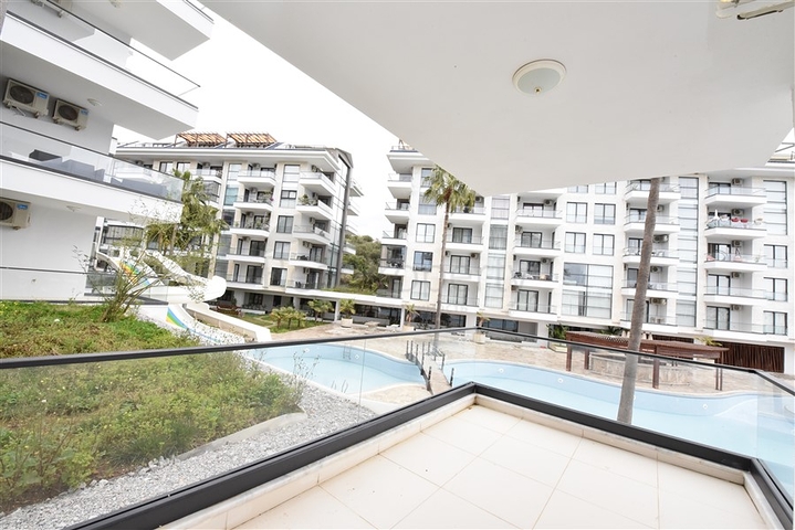 دوبلكس ارضية - 3 غرف وصالة مفروشة - ضمن مجمع 5 نجوم في كاستل / الانيا 