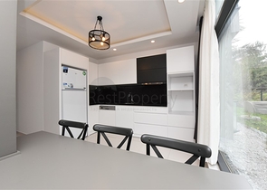 دوبلكس ارضية - 3 غرف وصالة مفروشة - ضمن مجمع 5 نجوم في كاستل / الانيا 