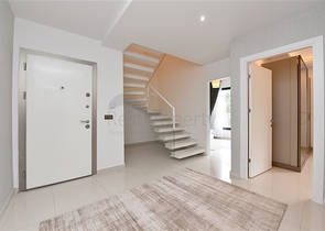 دوبلكس ارضية - 3 غرف وصالة مفروشة - ضمن مجمع 5 نجوم في كاستل / الانيا 