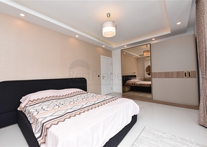 دوبلكس ارضية - 3 غرف وصالة مفروشة - ضمن مجمع 5 نجوم في كاستل / الانيا 