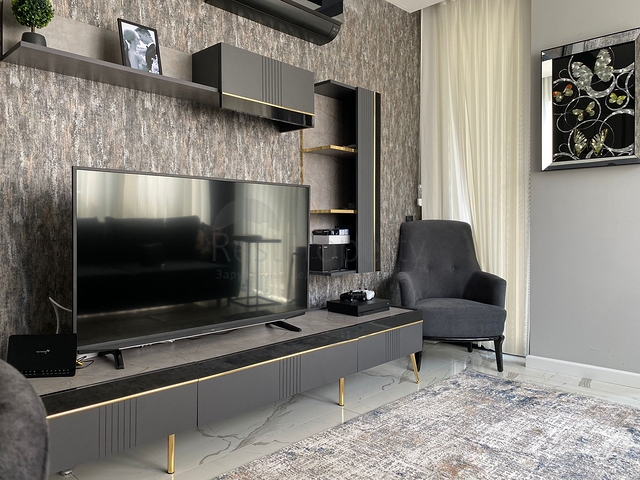 في مركز الانيا - وضمن مجمع سكني فاخر - شقة غرفة وصالة مفروشة .