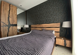 في مركز الانيا - وضمن مجمع سكني فاخر - شقة غرفة وصالة مفروشة .