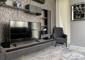 في مركز الانيا - وضمن مجمع سكني فاخر - شقة غرفة وصالة مفروشة .