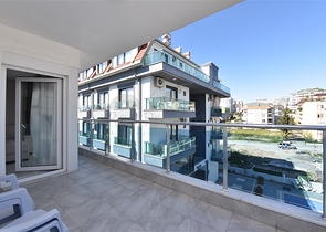 شقة غرفتين وصالة -ضمن مجمع فاخر وقريب من البحر - في افسلار / الانيا 