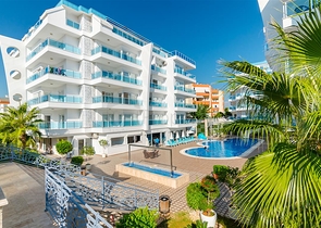 شقة غرفتين وصالة -ضمن مجمع فاخر وقريب من البحر - في افسلار / الانيا 