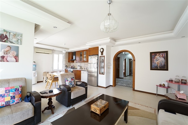 قريبة من البحر - شقة غرفتين وصالة مفروشة - في محمودلار / الانيا 