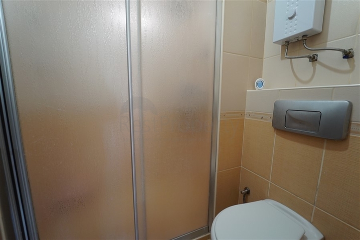 قريبة من البحر - شقة غرفتين وصالة مفروشة - في محمودلار / الانيا 