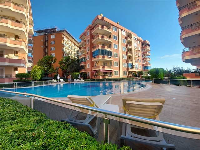 قريبة من البحر - شقة غرفتين وصالة مفروشة - في محمودلار / الانيا 