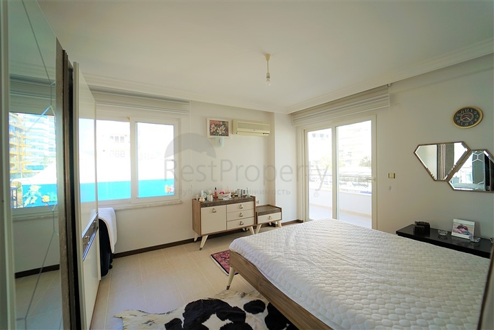 قريبة من البحر - شقة غرفتين وصالة مفروشة - في محمودلار / الانيا 