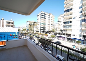 قريبة من البحر - شقة غرفتين وصالة مفروشة - في محمودلار / الانيا 