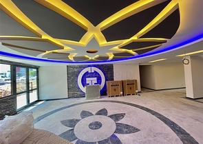 اطلالة بحر - شقة غرفة وصالة -ضمن مجمع جديد - في محمودلار / الانيا 