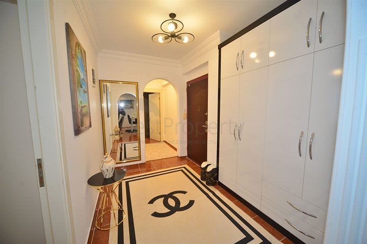 شقة واسعة غرفتين وصالة مفروشة - ضمن مجمع سكني في محمودلار/ الانيا 