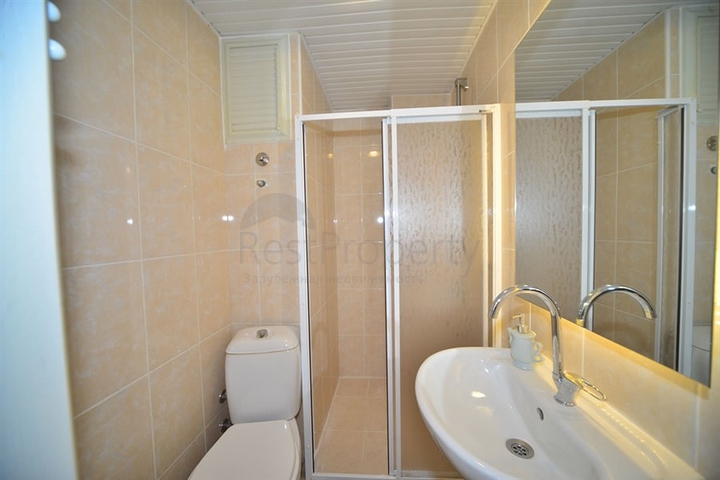 شقة واسعة غرفتين وصالة مفروشة - ضمن مجمع سكني في محمودلار/ الانيا 