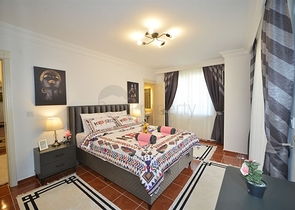 شقة واسعة غرفتين وصالة مفروشة - ضمن مجمع سكني في محمودلار/ الانيا 