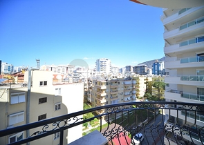 شقة واسعة غرفتين وصالة مفروشة - ضمن مجمع سكني في محمودلار/ الانيا 