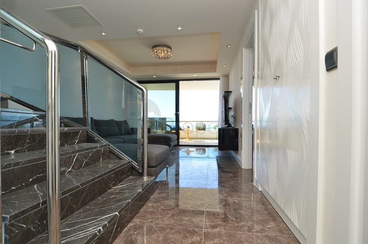 اطلالة بحر - دوبلكس فاخرة - ضمن مجمع 5 نجوم - في كوناكليه / الانيا 