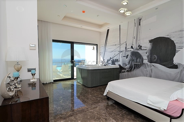 اطلالة بحر - دوبلكس فاخرة - ضمن مجمع 5 نجوم - في كوناكليه / الانيا 