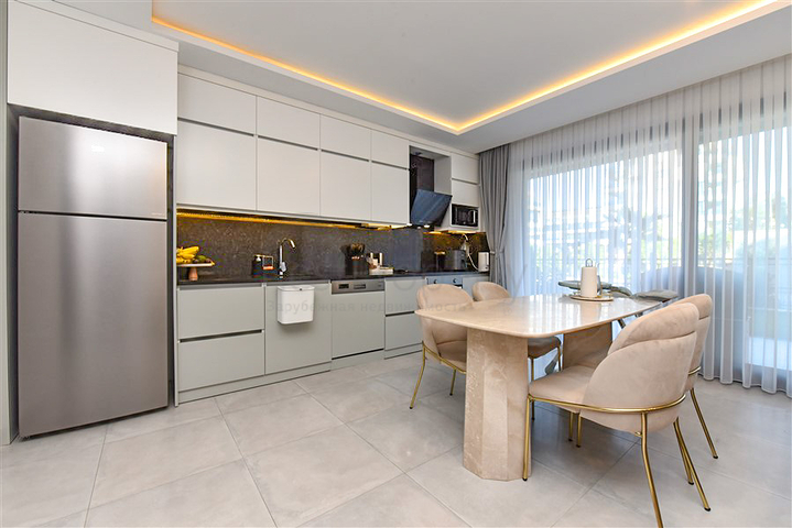 دوبلكس للبيع ضمن مجمع فاخر - 3 غرف وصالة - في كارجيجاك / الانيا 