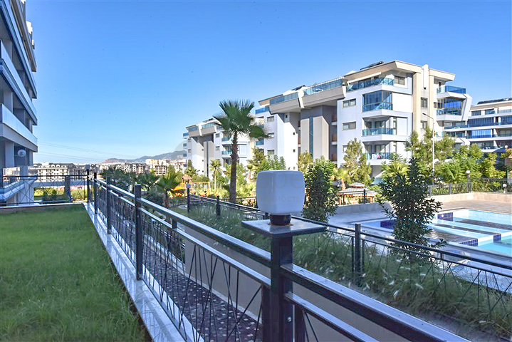 دوبلكس للبيع ضمن مجمع فاخر - 3 غرف وصالة - في كارجيجاك / الانيا 