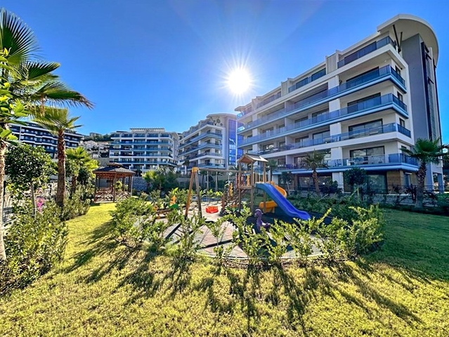 دوبلكس للبيع ضمن مجمع فاخر - 3 غرف وصالة - في كارجيجاك / الانيا 