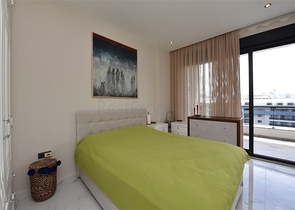 مجمع فاخر على البحر مباشرة - شقة غرفتين وصالة مفروشة - في اوبا / الانيا 