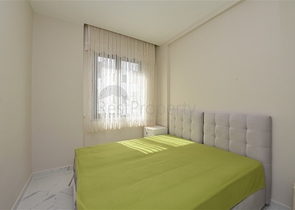 مجمع فاخر على البحر مباشرة - شقة غرفتين وصالة مفروشة - في اوبا / الانيا 