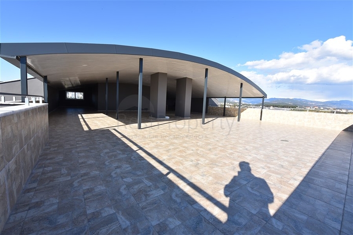 شقة ضمن مجمع يضم كافة الخدمات في افسلار / الانيا 