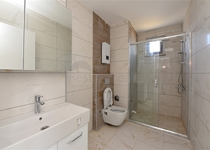 شقة ضمن مجمع يضم كافة الخدمات في افسلار / الانيا 