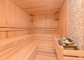 شقة ضمن مجمع يضم كافة الخدمات في افسلار / الانيا 