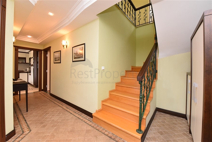 شقة دوبلكس واسعة - 3 غرف وصالة مفروشة - في اوبا / الانيا 