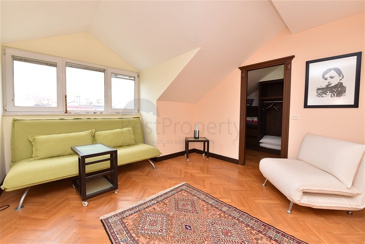 شقة دوبلكس واسعة - 3 غرف وصالة مفروشة - في اوبا / الانيا 