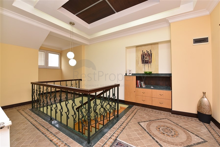 شقة دوبلكس واسعة - 3 غرف وصالة مفروشة - في اوبا / الانيا 