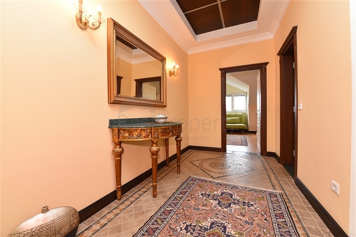 شقة دوبلكس واسعة - 3 غرف وصالة مفروشة - في اوبا / الانيا 