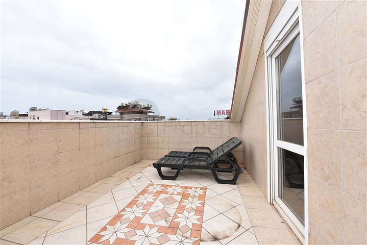 شقة دوبلكس واسعة - 3 غرف وصالة مفروشة - في اوبا / الانيا 