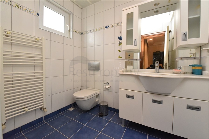 شقة دوبلكس واسعة - 3 غرف وصالة مفروشة - في اوبا / الانيا 