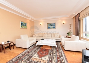 شقة دوبلكس واسعة - 3 غرف وصالة مفروشة - في اوبا / الانيا 