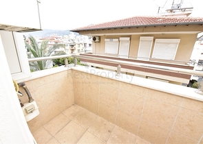 شقة دوبلكس واسعة - 3 غرف وصالة مفروشة - في اوبا / الانيا 