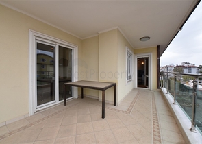 شقة دوبلكس واسعة - 3 غرف وصالة مفروشة - في اوبا / الانيا 