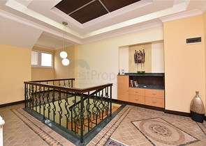 شقة دوبلكس واسعة - 3 غرف وصالة مفروشة - في اوبا / الانيا 