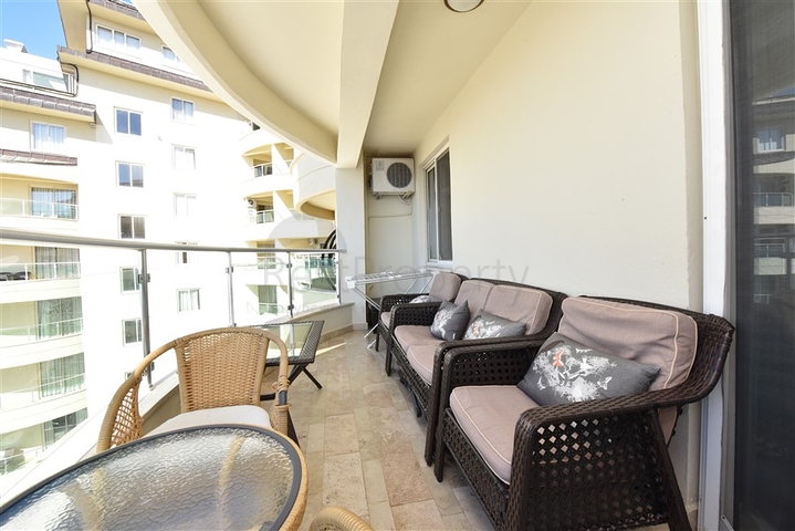 اطلالة بحر - شقة 3 غرف وصالة مفروشة -ضمن مجمع يضم خدمات 5 نجوم - في كارجيجاك / الانيا 