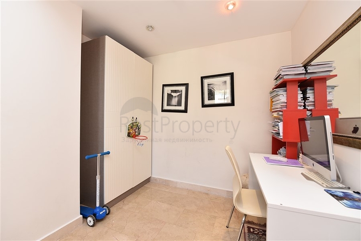 اطلالة بحر - شقة 3 غرف وصالة مفروشة -ضمن مجمع يضم خدمات 5 نجوم - في كارجيجاك / الانيا 