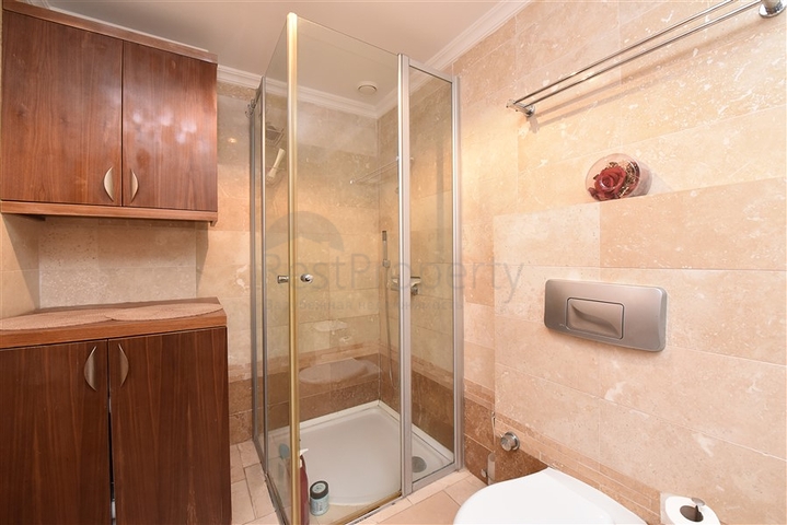 اطلالة بحر - شقة 3 غرف وصالة مفروشة -ضمن مجمع يضم خدمات 5 نجوم - في كارجيجاك / الانيا 