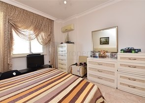 اطلالة بحر - شقة 3 غرف وصالة مفروشة -ضمن مجمع يضم خدمات 5 نجوم - في كارجيجاك / الانيا 