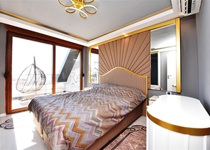 اطلالة بحر وقلعة - دوبلكس انيقة 3 غرف وصالة - في مركز الانيا 