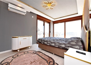 اطلالة بحر وقلعة - دوبلكس انيقة 3 غرف وصالة - في مركز الانيا 