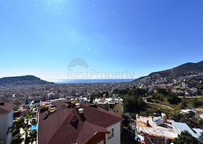 اطلالة بحر وقلعة - دوبلكس انيقة 3 غرف وصالة - في مركز الانيا 