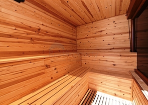 اطلالة بحر وقلعة - دوبلكس انيقة 3 غرف وصالة - في مركز الانيا 