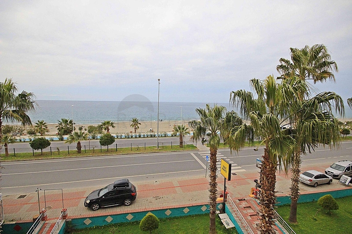 اطلالة مباشرة على البحر - غرفتين وصالة مفروشة - في محمودلار / الانيا 