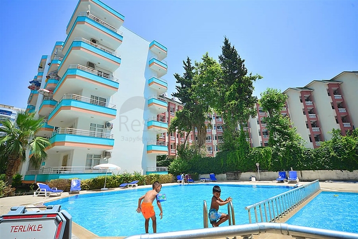 اطلالة مباشرة على البحر - غرفتين وصالة مفروشة - في محمودلار / الانيا 